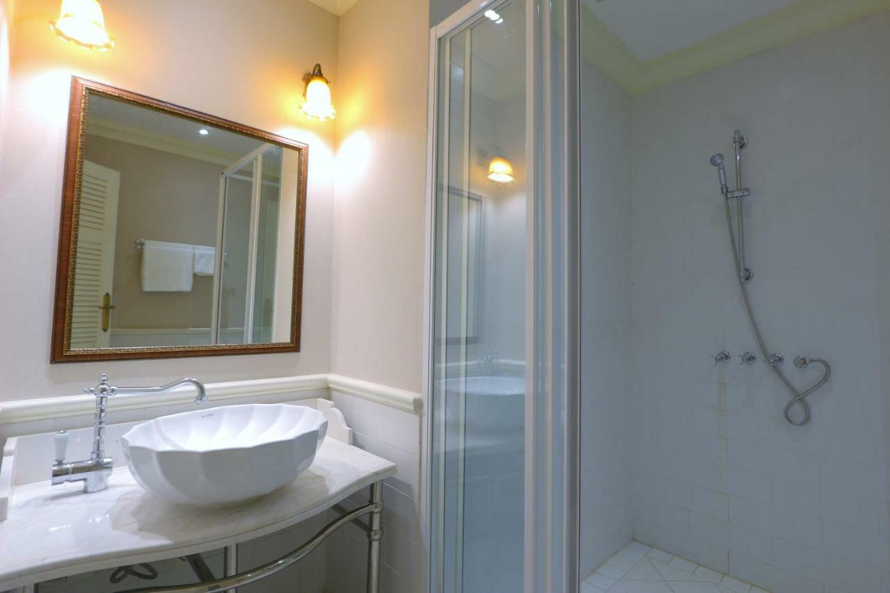 Hotel Hiranyakul House à Bangkok Extérieur photo